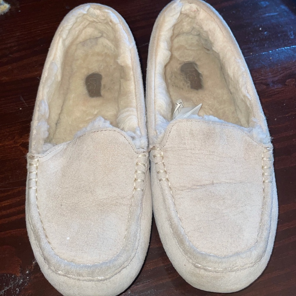 Fuzzy UGG slippers